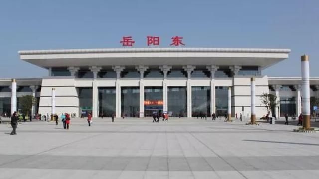 东站|注意！有这些行为的车辆，将被列入岳阳东站停车场黑名单