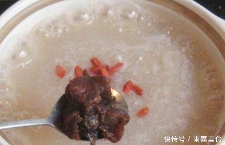  桂圆|玫瑰花桂圆粥，母亲节做一碗送妈妈，美容又养颜，妈妈一定喜欢