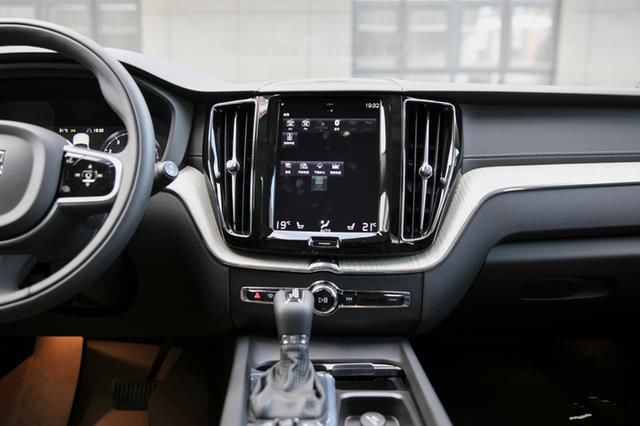 国人|被国人救活的豪车!曾因卖不动停产,现月销8697辆,还看啥汉兰达