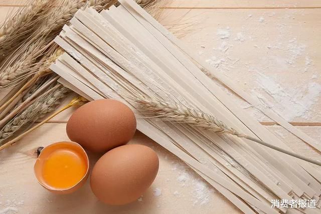  添加|全国面条抽检报告：中鹤、貝因美上“黑榜”;另有9批次添加防晒霜常见成分