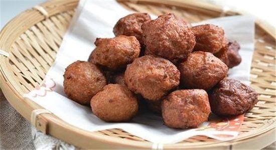 味料|不加淀粉不放馒头如何做丸子?放入这味料,丸子金黄酥香还解馋