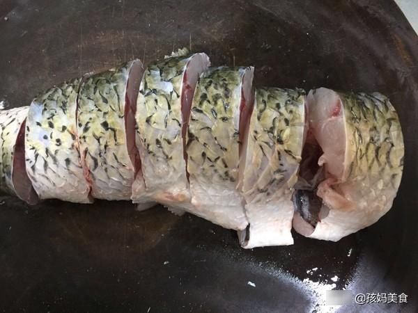 骨头|入秋之后，吃鸡吃鸭不如吃这鱼，酥到骨头一起吃，越嚼越香越想吃