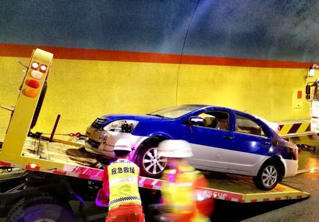  演练|车祸导致危化品泄漏人员被困，直升机紧急救援,这场演练堪称大片