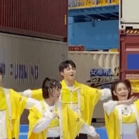  奔跑|今晚，继续跟着《奔跑吧》逛青岛！