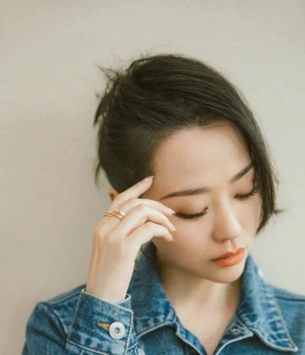  亮相|张靓颖突破亮相说唱综艺，被赞衣品大变好看，素颜也美丽