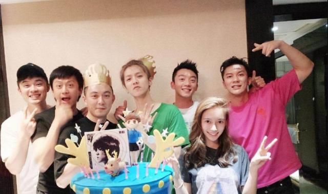  邓超|《奔跑吧》鹿晗为什么一直要死心塌地的叫邓超“爸爸”？