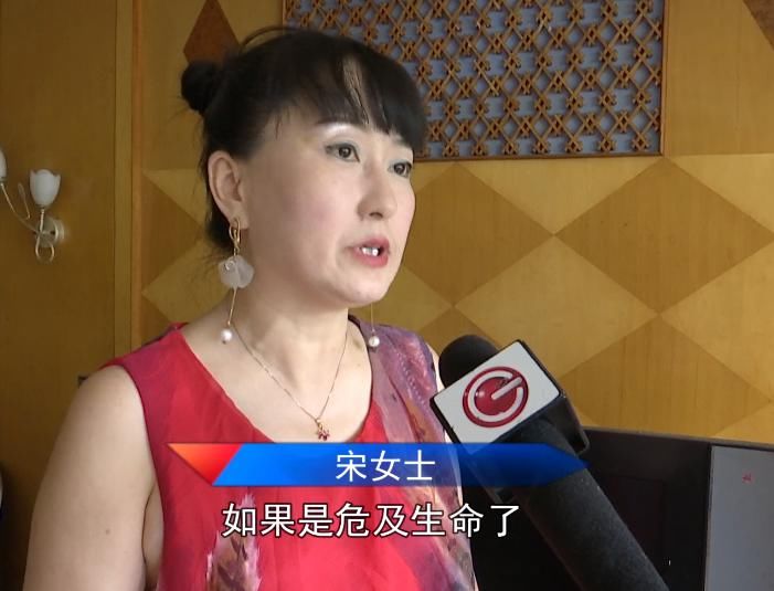  监控|又来！！这次坠下“活的”！业主调监控一看，更生气.....