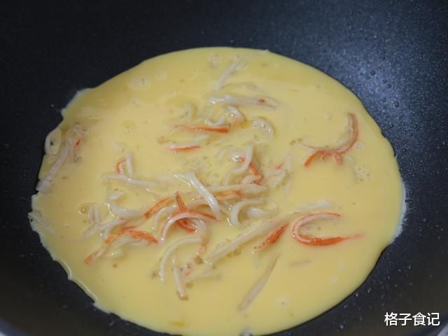 孩子|鸡蛋孩子最爱这样吃,简单炒一炒,味道香营养高,上桌吃不停嘴