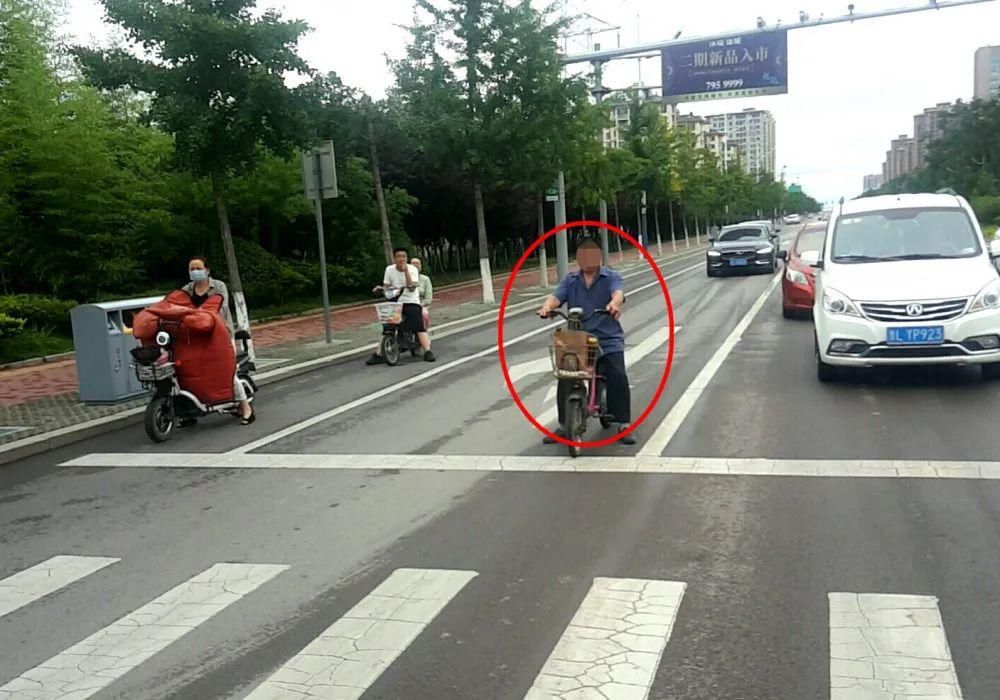 行人|真人曝光！不羞？