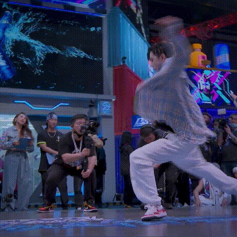  破浪的姐姐|张萌要挖王一博，看battle看哭想邀请去《浪姐》助阵，女团舞安排