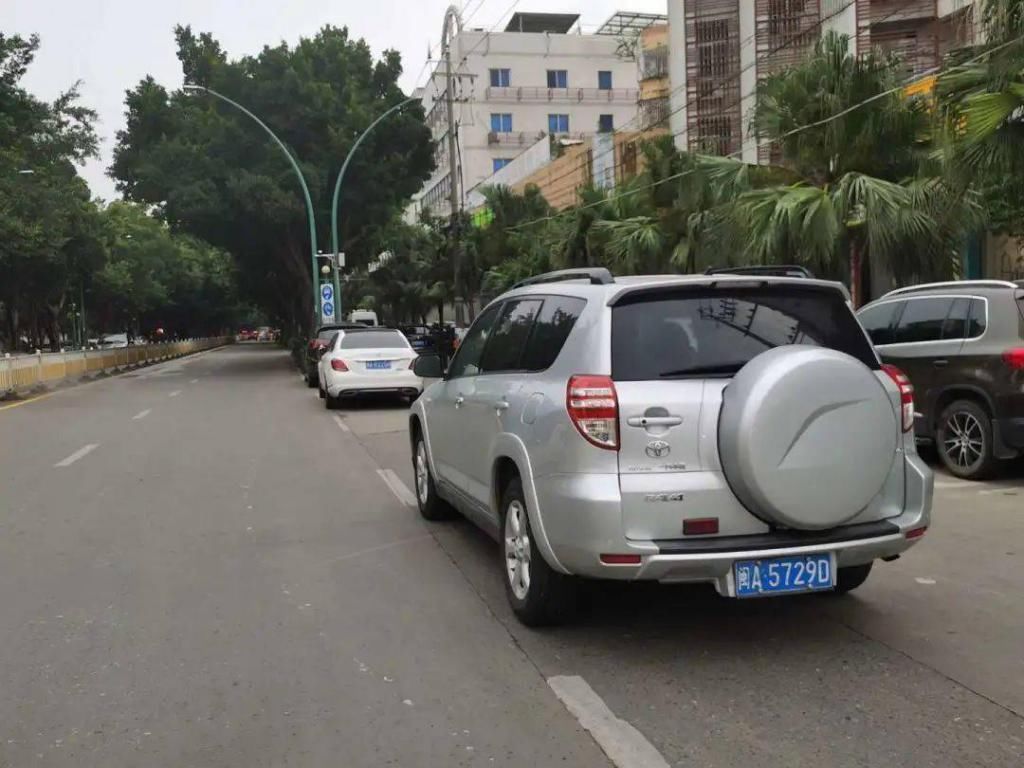 车停放不规范|快看!长乐不文明现象再曝光！