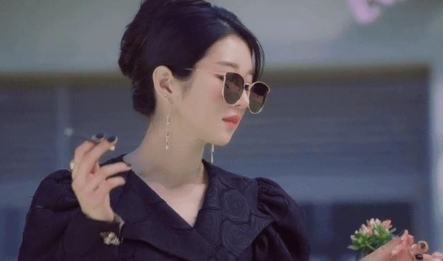  女主|虽然是精神病，但她迷倒了金秀贤…