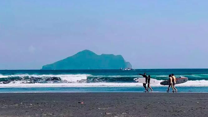  博野|解锁王一博野人造型，GET韩东君同款美黑：冲浪到底对他们做了些什么？