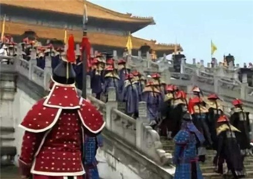 官员|清朝官员早朝前,为何都不吃早饭,而是每个人都含一片人参?