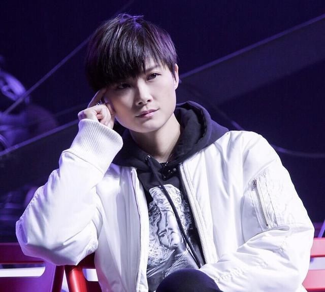  声音|快女冠军事业高开低走，或将参加《好声音》海选，李宇春是评委