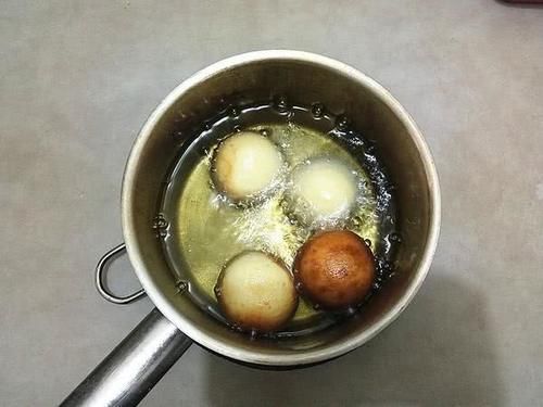 面包|以后面粉就这样做,加1个鸡蛋,不用烤不用蒸,比蛋糕都好吃