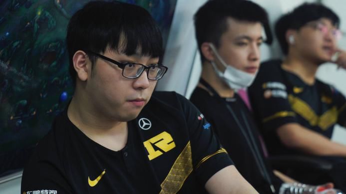  kid|new宝连续坑了几局之后，kid表示：要给705一个上场的机会