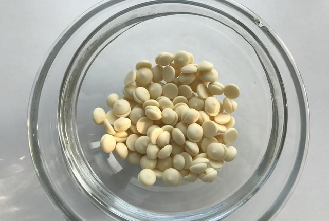 操作|法式甜点草莓慕斯,颜值高口味赞,操作非常简单,跟我一起做起来