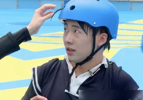  合影|《跑男》正式杀青，老成员发大合影，蔡徐坤喊话粉丝