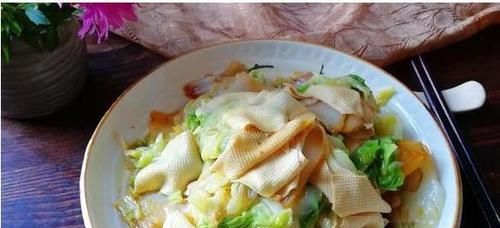  粽香|肉酿豆角，红烧腐竹，豆皮炒白菜，粽香坛子肉的做法