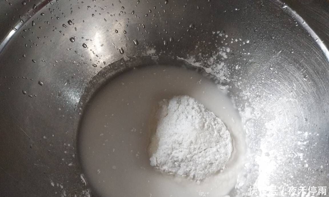 黄油|粉色火龙果麻薯软欧面包