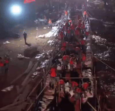 官兵|【青分享】多支部队的7000余名官兵正在第一线参加抗洪抢险任务