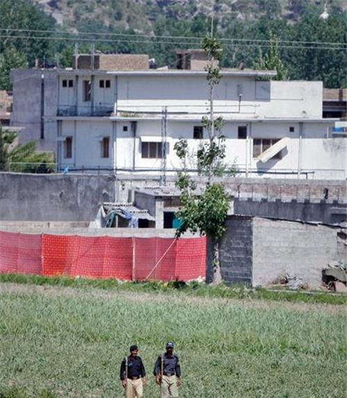 儿子|本拉登神秘藏身地:住3层豪宅,被杀前对6个儿子说“美国人来了”