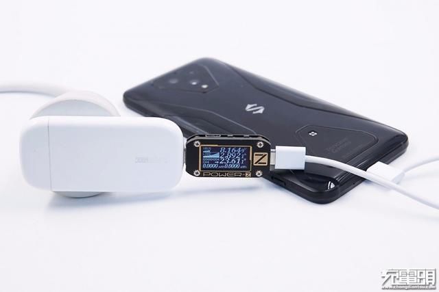  功率为8|小饼干能给什么设备用？OPPO 50W 超闪饼干充电器兼容性评测