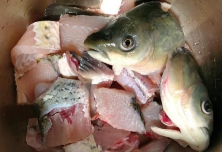 下锅|做酸菜鱼,酸菜别直接就下锅炒,多加3点,鱼汤鲜香肉嫩滑不碎