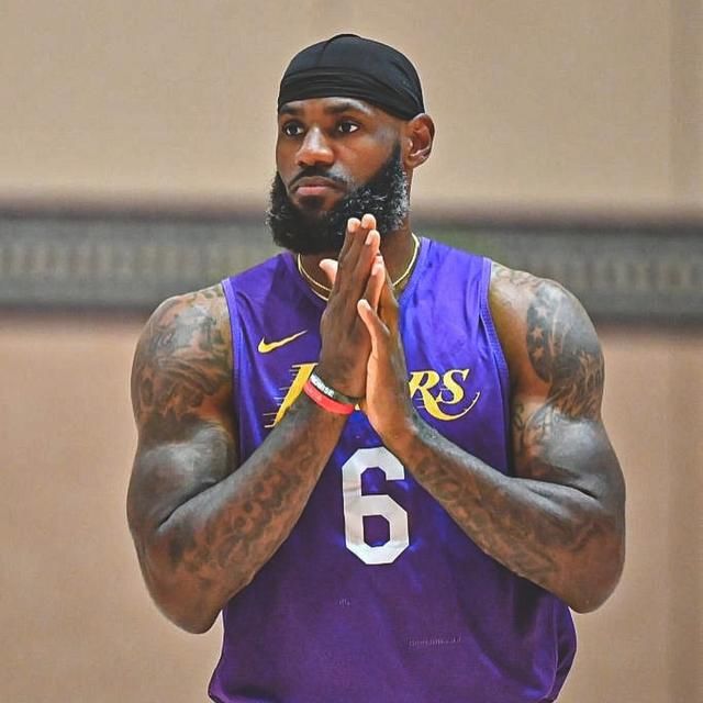 湖人|詹姆斯、戴维斯领衔!湖人今日训练组图出炉