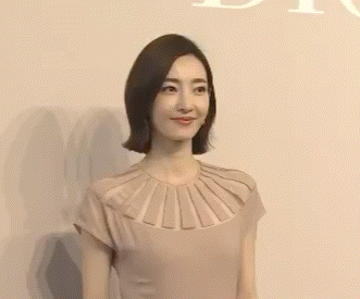  出轨|“方一凡”周奇恋情曝光？何猷启出轨？万茜车祸骨折12天后就复工？