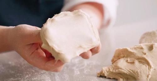  更具|黑芝麻汤种豆浆吐司，低糖高钙又养生，关键食材让豆香味更具风味