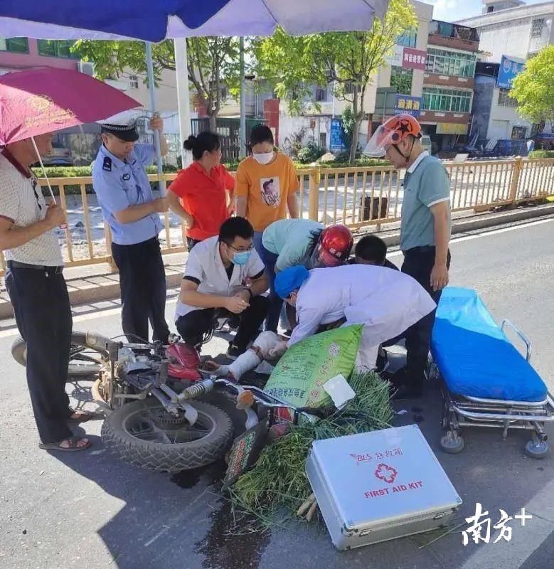  生命|梅州蕉岭：“警医联动”开辟生命通道，火速护送伤者就医