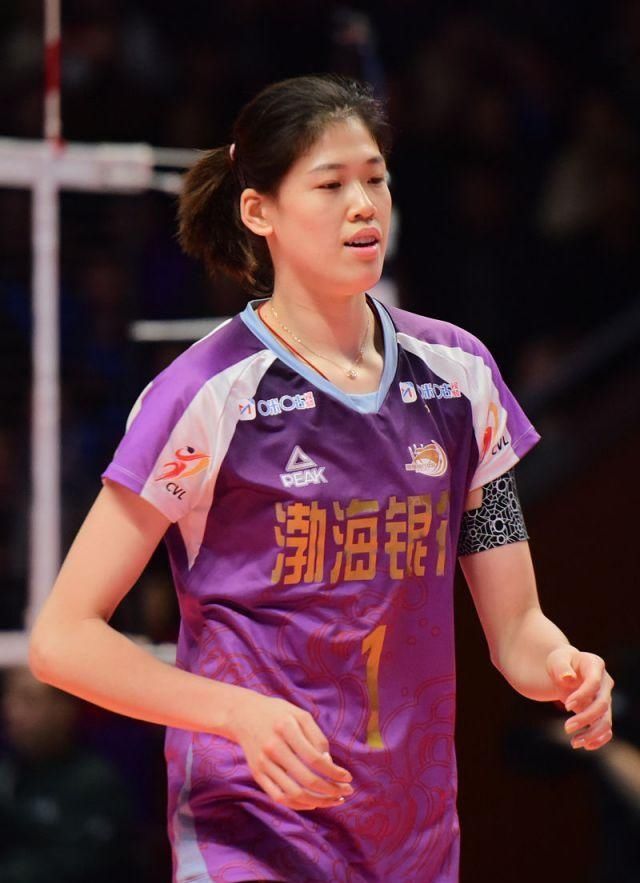  李盈莹|弹跳不高是李盈莹与朱婷、张常宁的最大差距！希望李盈莹能提高啊
