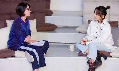  易立竞|易立竞：装X艺人的噩梦