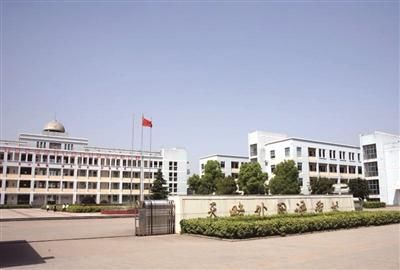  高压|男教师性侵多名女学生被定典型案例，教育部：高压严惩，判处无期