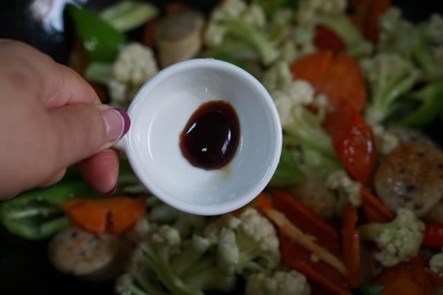  胡萝卜|天热不想做饭，5分钟一盘菜，简单又滋补，老少都爱吃