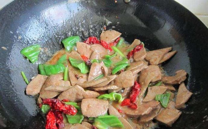 爆炒|它是补血的最佳食材，经过爆炒后咸鲜可口，味美下酒