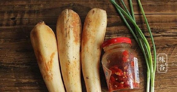 夏天|夏天吃莲藕最养人,这样炒出来不会变黑,更清脆可口