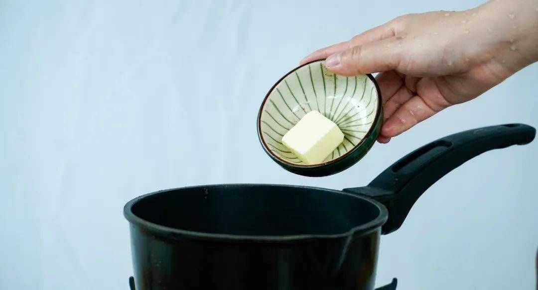 酱汁|鸡胸肉别再水煮了!多加这一样,酱汁浓郁香炸了!