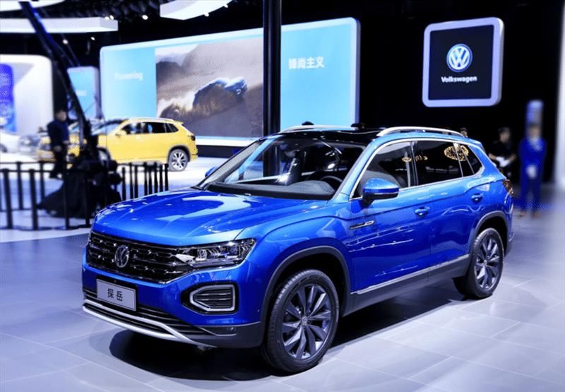  质量|探岳被面包车追尾，车主：只是等个红绿灯，你还想验下新车质量？