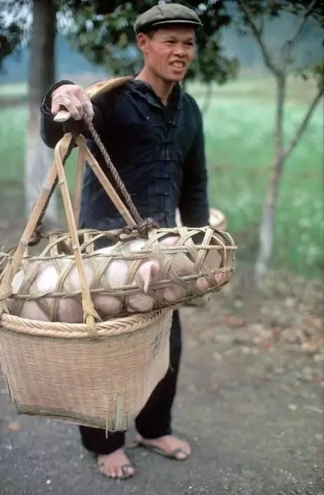  老照片|外国人拍摄的70年代中国老照片想不到70年代的人们是这样子