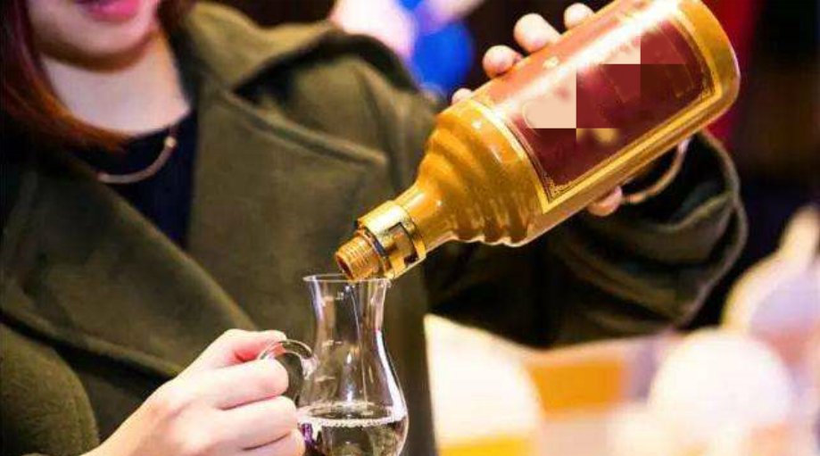 告诉|圈内人偷偷告诉你,4款价格实惠口感好的都是纯粮酒,不要选错了