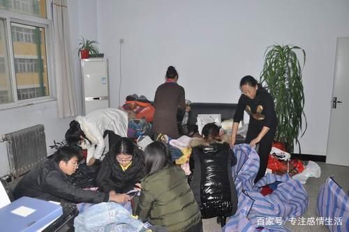  大海|银鞍骏马驰如风,冲入大海救危童,网友:大侠,请收下我的膝盖!