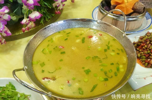  父母|孩子高考581分，父母大摆宴席，一桌十几道菜花了800元，真豪爽