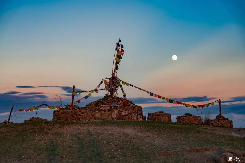 风雨雷电|贝子庙+中蒙边境+草原露营 乌珠穆沁 风雨雷电绿浪秘境行路书
