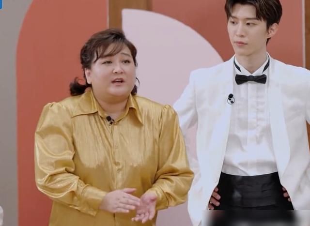  家族|为春游加油家族和nene名字是焦点，张艺凡是强大的