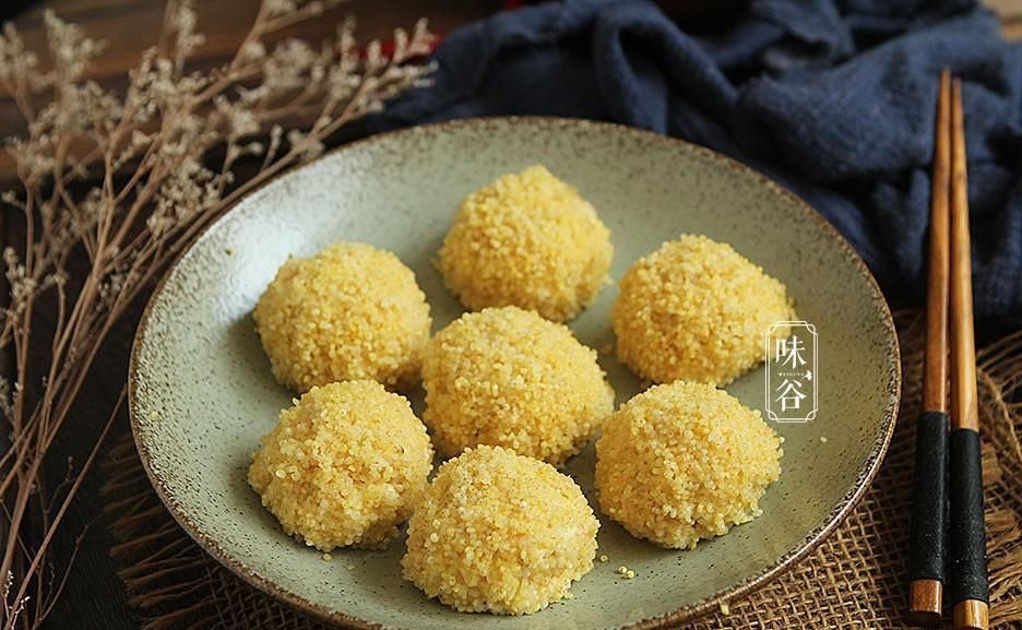  丸子|秋季吃丸子不用油炸，上锅蒸一蒸，好吃不上火，老人孩子都适合