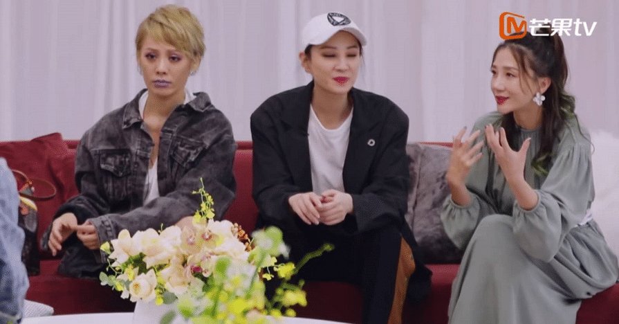  李斯丹妮组|《浪姐》即将收官, 郁可唯为何一直待在宁静组? 被阿朵一语道破