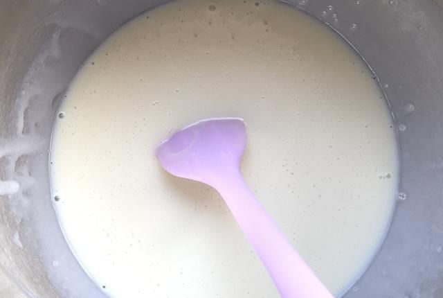 操作|法式甜点草莓慕斯,颜值高口味赞,操作非常简单,跟我一起做起来